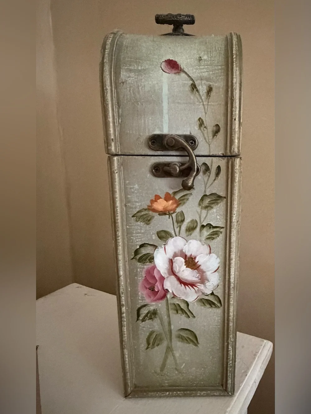Hand-Painted Floral Decorative Storage Box in Green